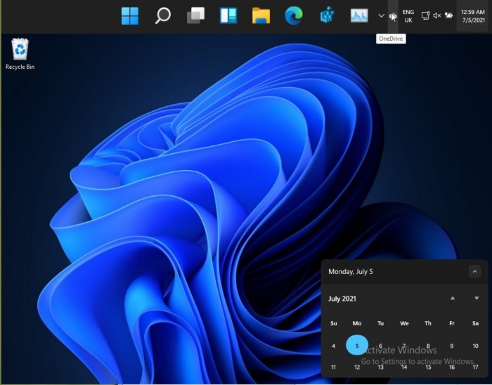 Win11任务栏如何设置在顶部？