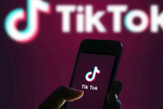 抖音收藏的视频怎么保存到相册？抖音收藏的视频怎么发给好友？