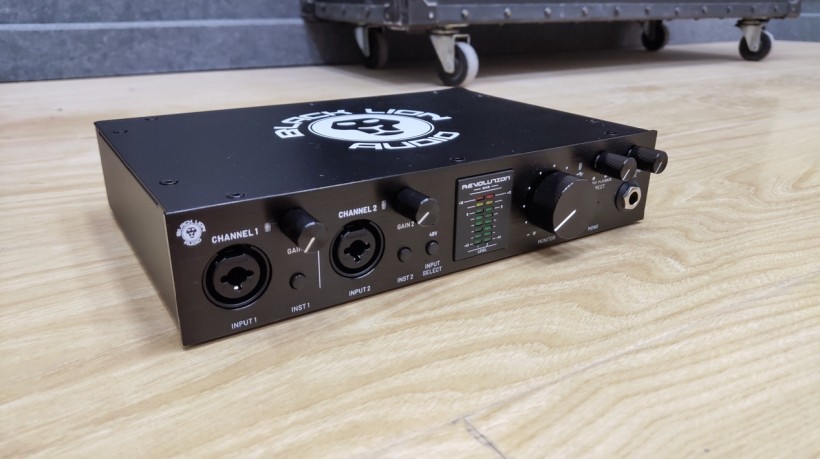黑狮声卡驱动Black Lion Audio Revolution 2x2 USB