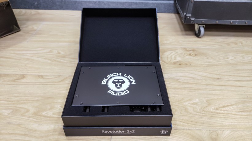 黑狮声卡驱动Black Lion Audio Revolution 2x2 USB