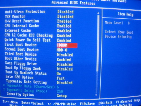 如何在BOIS中设置光盘启动?