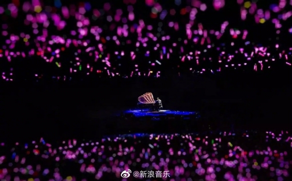 周杰伦谢谢大家重看演唱会 周杰伦线上演唱会近1亿人观看