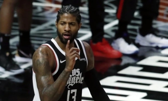 NBA2021季后赛西决G3快船1:2太阳逆转乔将军挂帅命中超远三分 布克保罗手感不佳